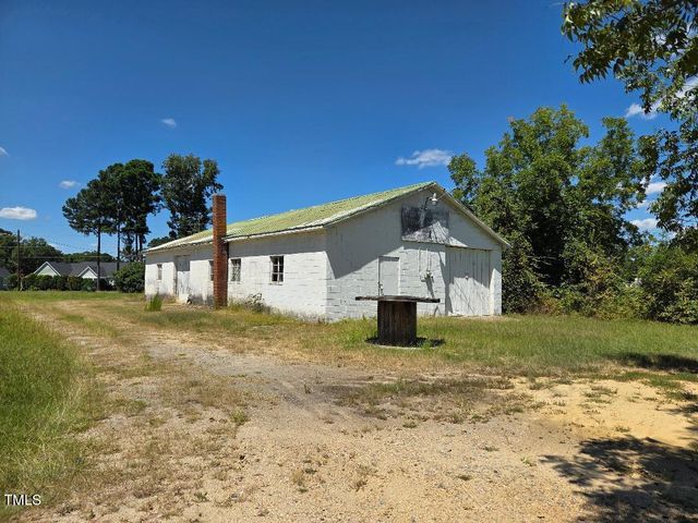 4132 Us Hwy 301 S, Four Oaks, NC 27524