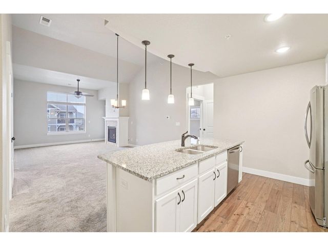 4612 Hahns Peak Dr 15-308, Loveland, CO 80538