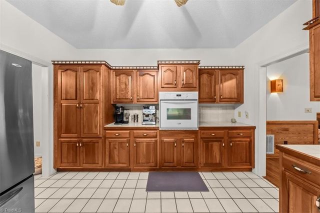 7501 Oak Valley Lane, Browns Summit, NC 27214