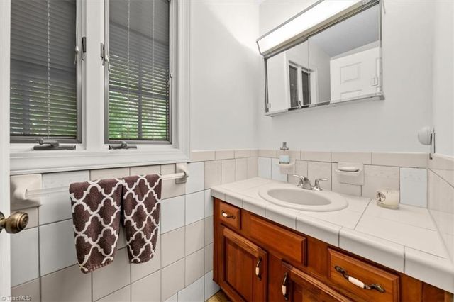 7501 Oak Valley Lane, Browns Summit, NC 27214