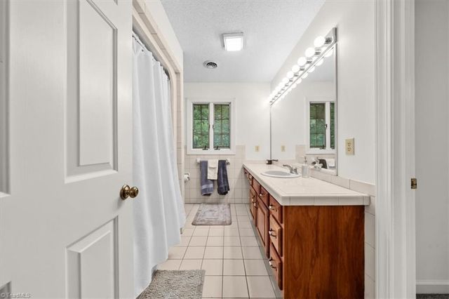7501 Oak Valley Lane, Browns Summit, NC 27214