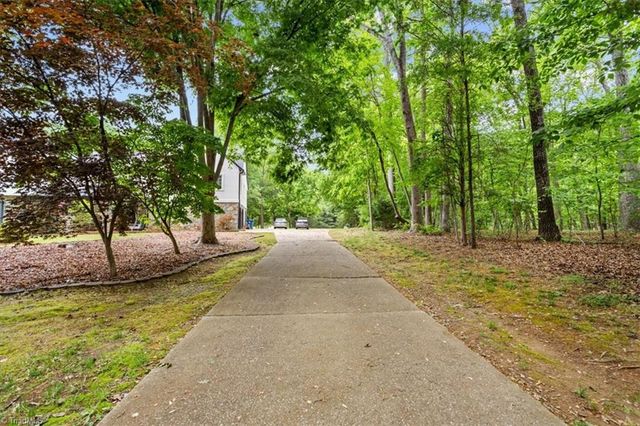 7501 Oak Valley Lane, Browns Summit, NC 27214