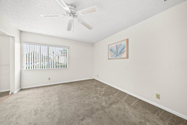 325 Knotty Pine Circle C-1, Greenacres, FL 33463