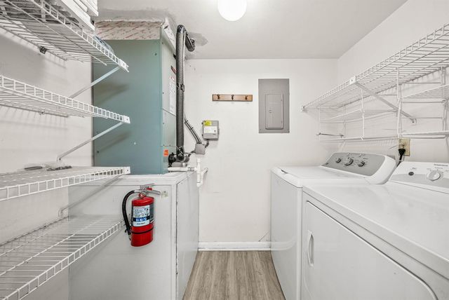 325 Knotty Pine Circle C-1, Greenacres, FL 33463