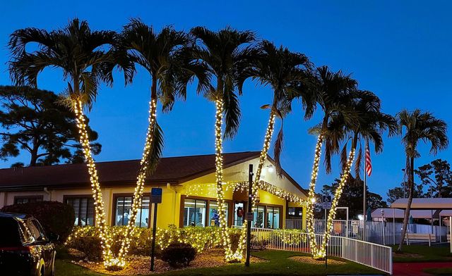 325 Knotty Pine Circle C-1, Greenacres, FL 33463