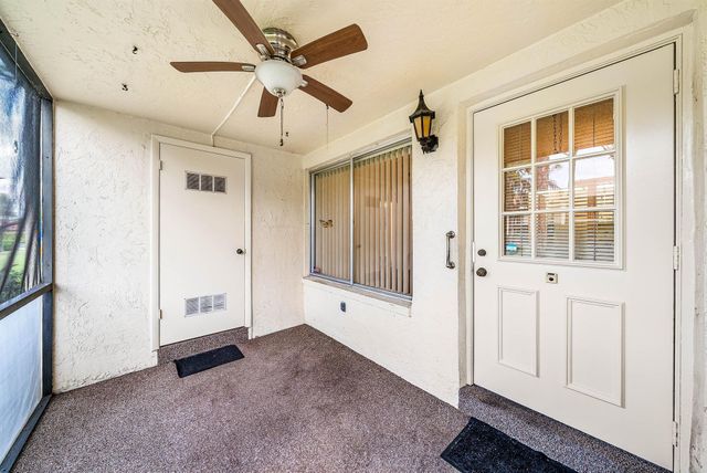 325 Knotty Pine Circle C-1, Greenacres, FL 33463