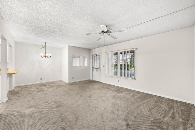 325 Knotty Pine Circle C-1, Greenacres, FL 33463