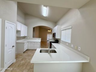 3925 W OREGON Avenue, Phoenix, AZ 85019