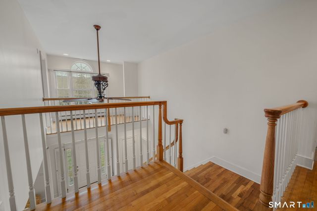 14 Riverside Drive, Waterford, CT 06385