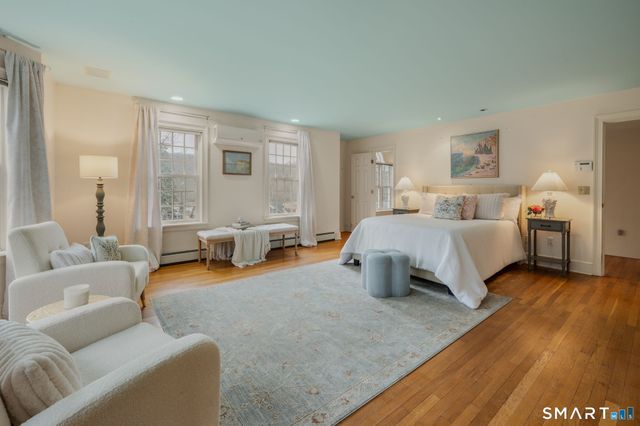 14 Riverside Drive, Waterford, CT 06385