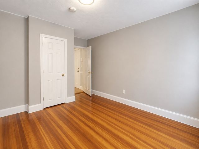260 Washington St 28, Salem, MA 01970
