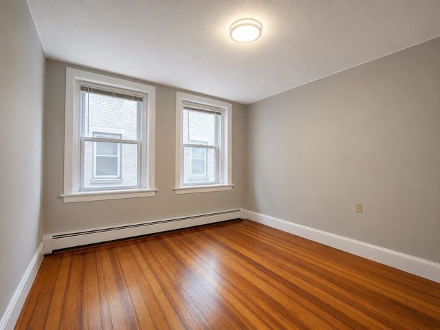 260 Washington St 28, Salem, MA 01970