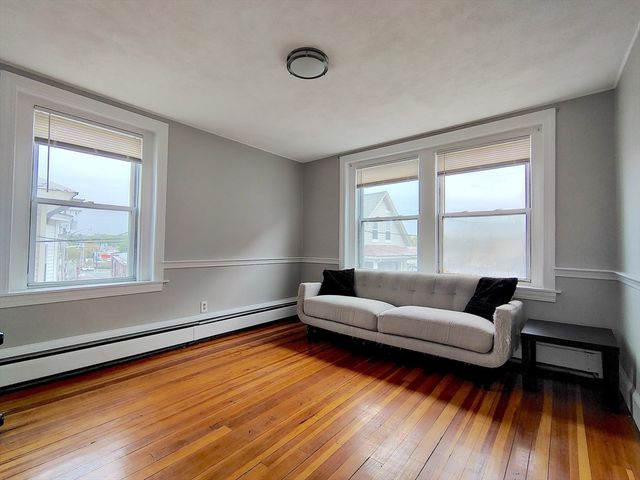 260 Washington St 28, Salem, MA 01970