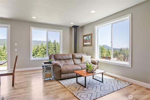 327 Parpala Road, Naselle, WA 98638