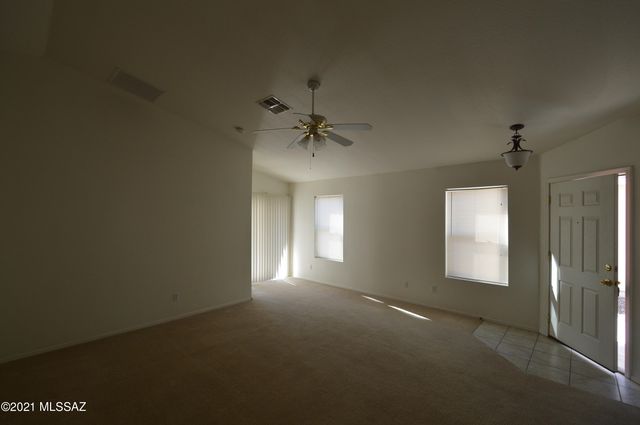 7925 W Mural Hill Drive, Tucson, AZ 85743