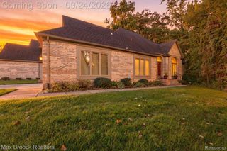 24585 Edgewood Drive, Novi, MI 48374