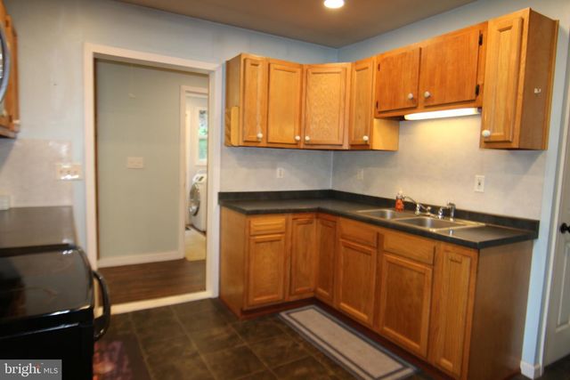 1035 STATE RD, Duncannon, PA 17020