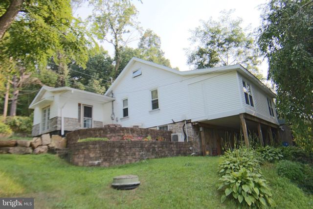 1035 STATE RD, Duncannon, PA 17020