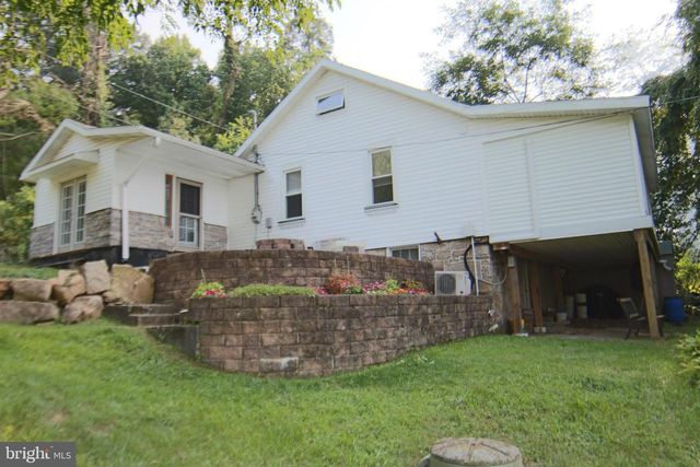 1035 STATE RD, Duncannon, PA 17020