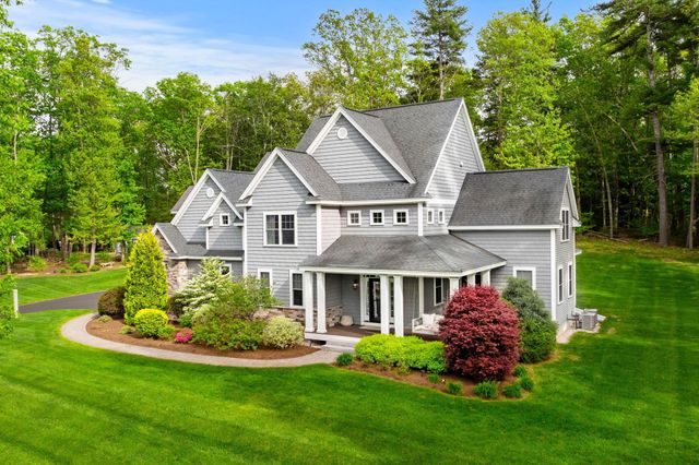 10 Lilac Court, Bedford, NH 03110