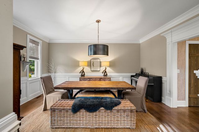 10 Lilac Court, Bedford, NH 03110