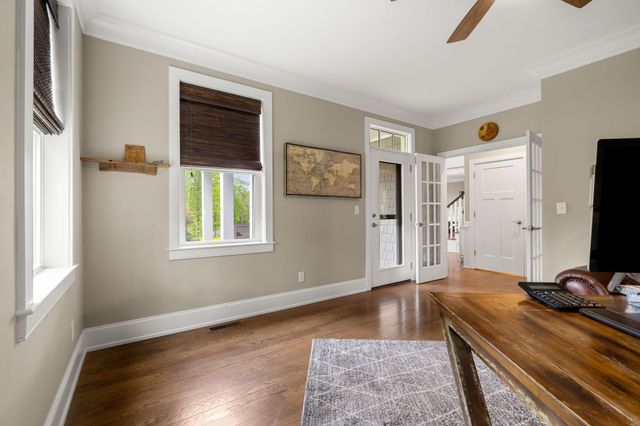 10 Lilac Court, Bedford, NH 03110