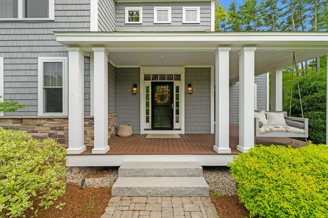 10 Lilac Court, Bedford, NH 03110