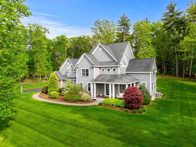 10 Lilac Court, Bedford, NH 03110