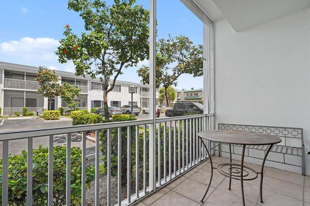 130 Cypress Club Drive 309, Pompano Beach, FL 33060