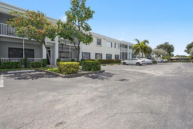 130 Cypress Club Drive 309, Pompano Beach, FL 33060