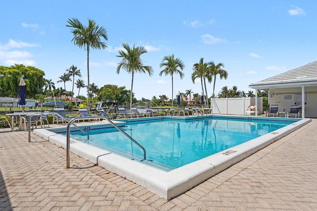 130 Cypress Club Drive 309, Pompano Beach, FL 33060