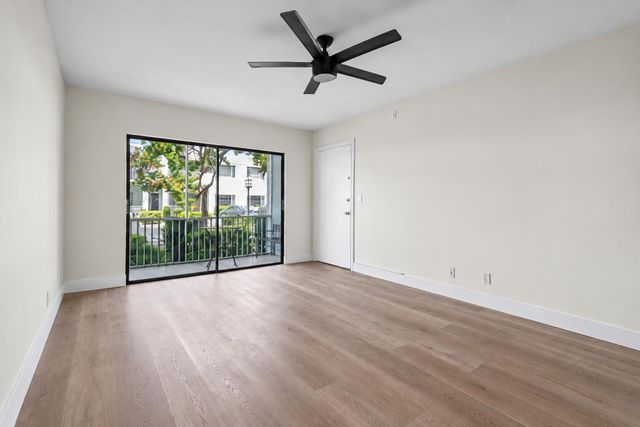 130 Cypress Club Drive 309, Pompano Beach, FL 33060