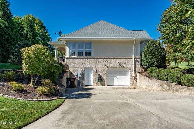 1128 Keeview Drive, Johnson City, TN 37615