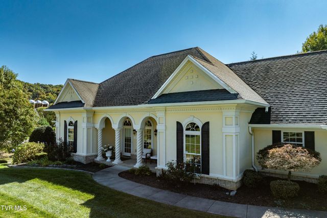 1128 Keeview Drive, Johnson City, TN 37615