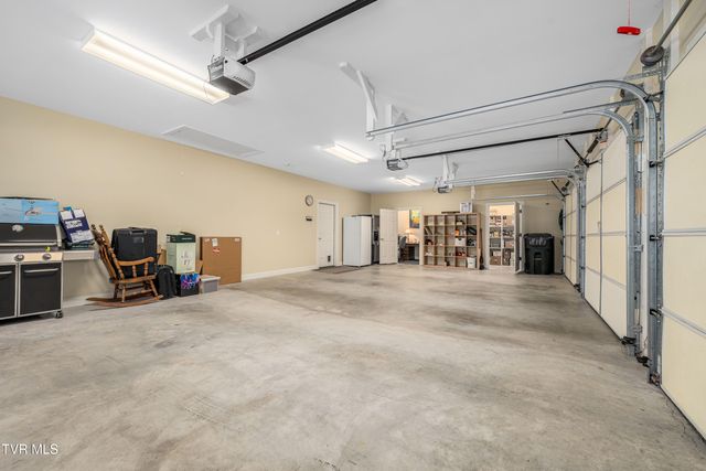 1128 Keeview Drive, Johnson City, TN 37615