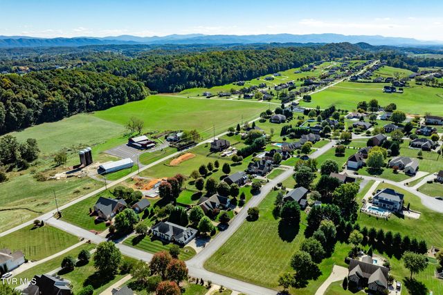 1128 Keeview Drive, Johnson City, TN 37615