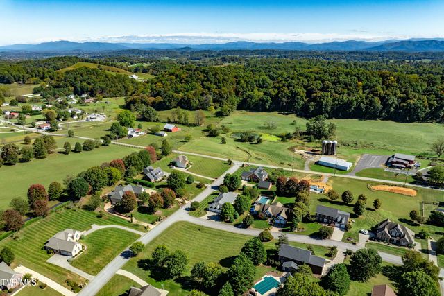 1128 Keeview Drive, Johnson City, TN 37615