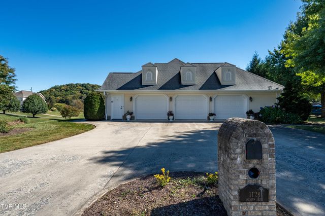 1128 Keeview Drive, Johnson City, TN 37615