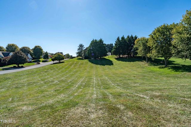 1128 Keeview Drive, Johnson City, TN 37615