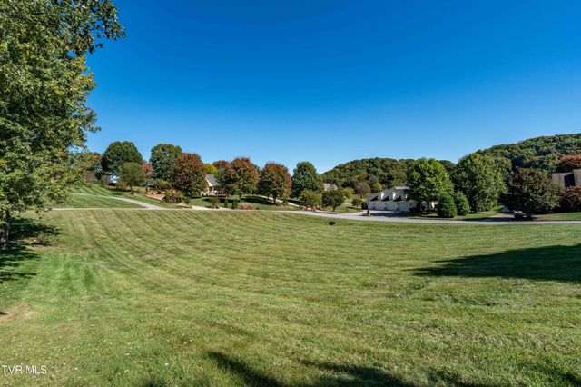 1128 Keeview Drive, Johnson City, TN 37615