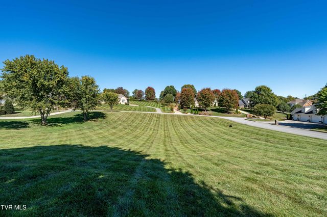 1128 Keeview Drive, Johnson City, TN 37615
