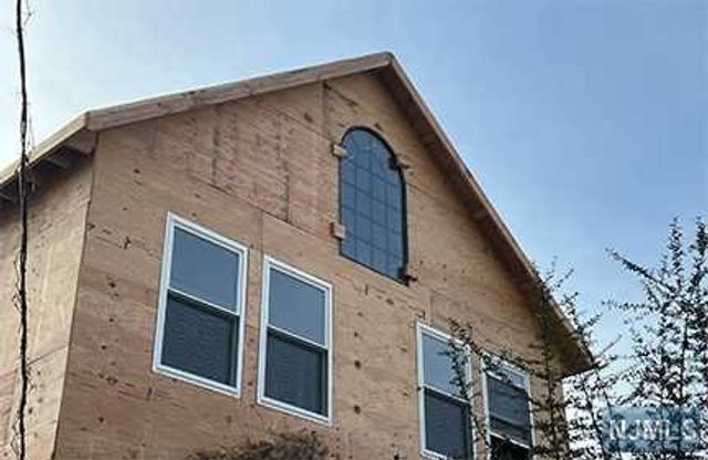 287 Main Street, Little Ferry, NJ 07643