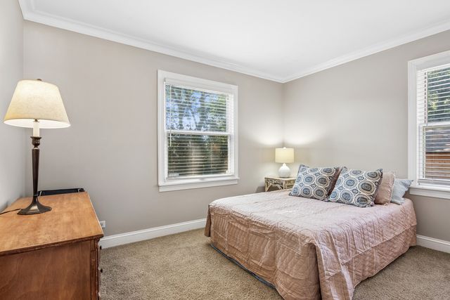 6809 Hillcrest Drive, Crystal Lake, IL 60012