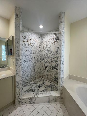 16373 Malibu Dr 51, Weston, FL 33326