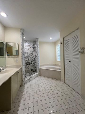 16373 Malibu Dr 51, Weston, FL 33326