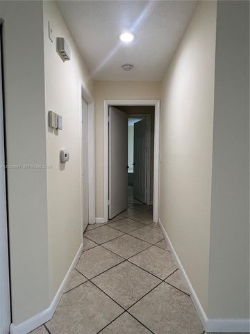 16373 Malibu Dr 51, Weston, FL 33326