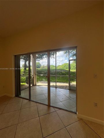 16373 Malibu Dr 51, Weston, FL 33326