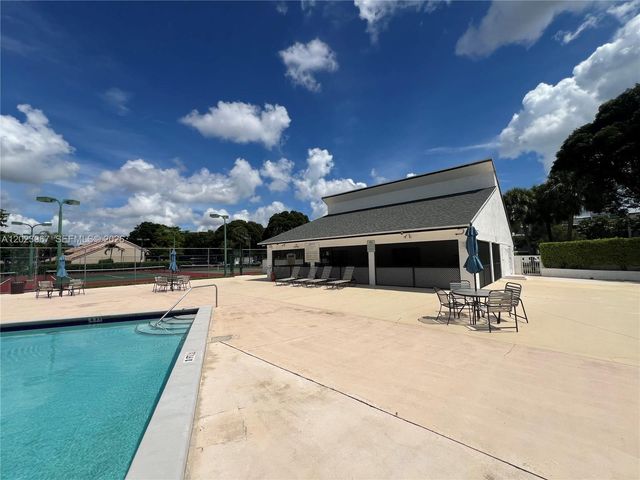 16373 Malibu Dr 51, Weston, FL 33326