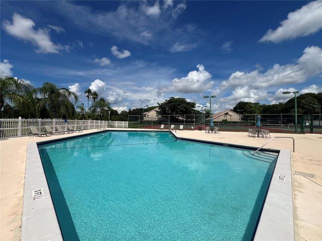 16373 Malibu Dr 51, Weston, FL 33326