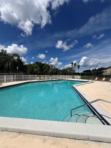 16373 Malibu Dr 51, Weston, FL 33326